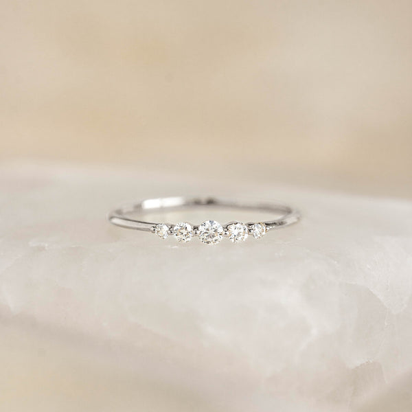 graduated-diamond-ring-14k-