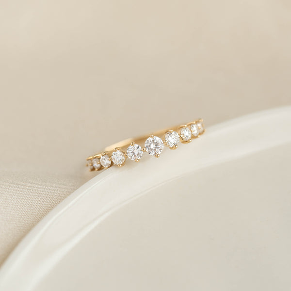 Graduated Lab Grown Diamond Ring 14k Gold - Giselle | Linjer Jewelry