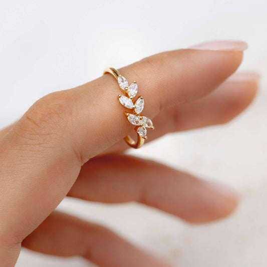 Cubic zirconia leaf ring in gold vermeil