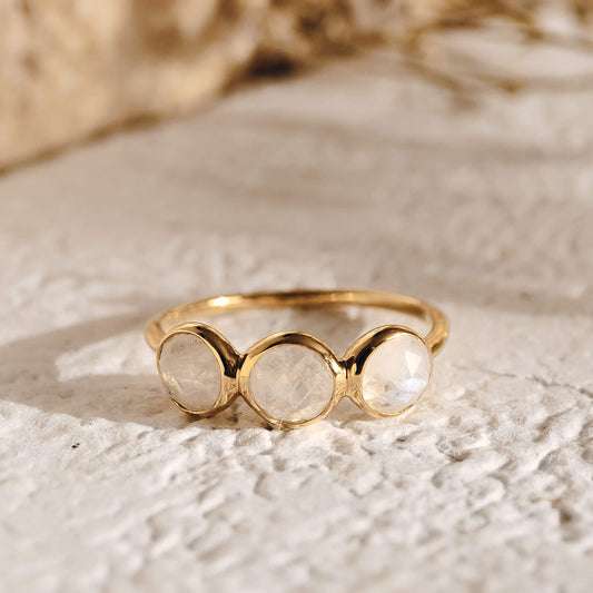 Moonstone ring in gold vermeil