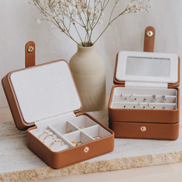 Mini Travel Jewelry Case - Cognac