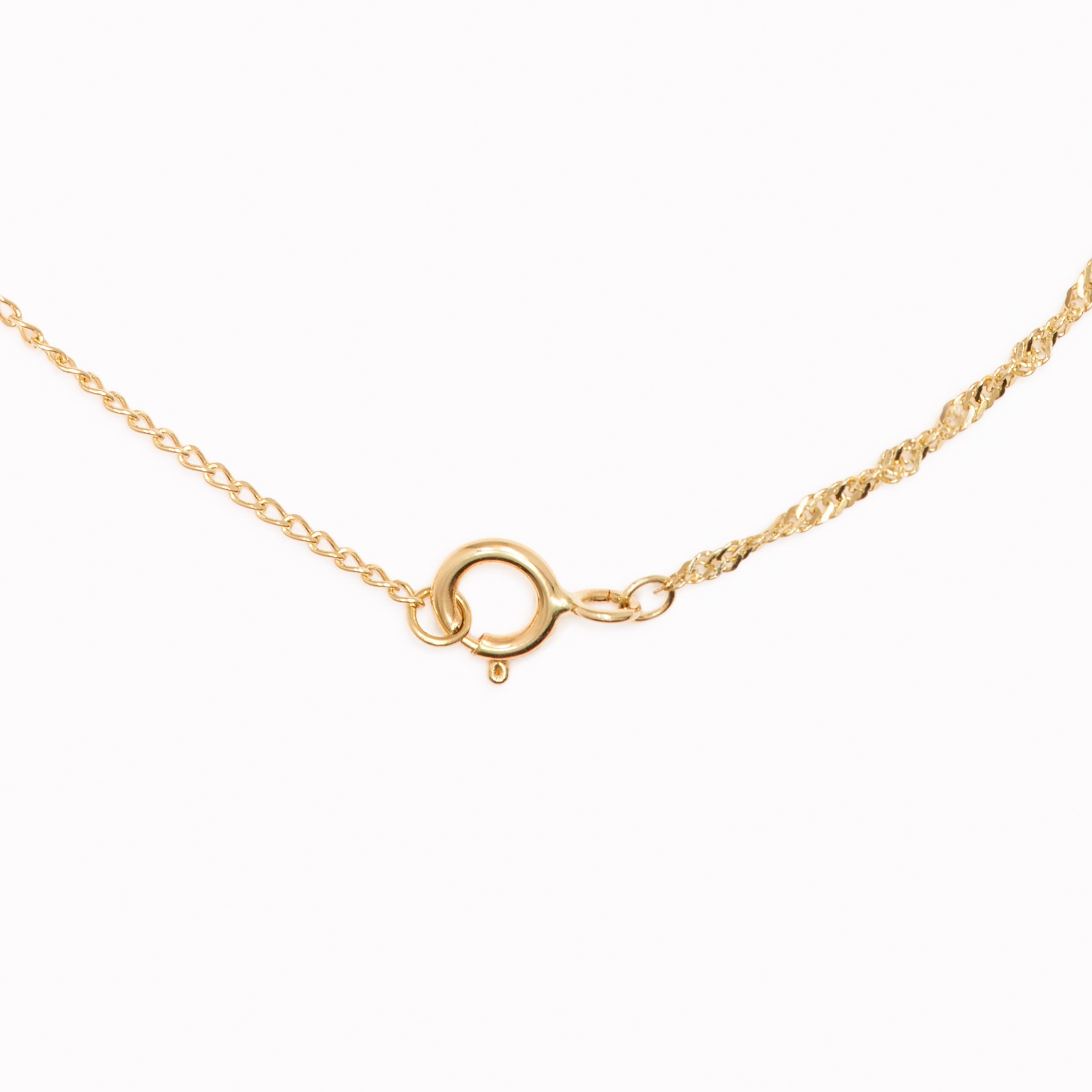 Close-up of the clasp and chain detail on the 14k Gold Singapore Chain Necklace - Saskia on white background