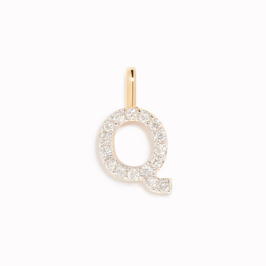 Diamond Initial Pendant 14k Gold - Q with brilliant diamonds on a white background