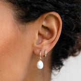 Baguette Huggie Earrings 14k Gold - Reyna