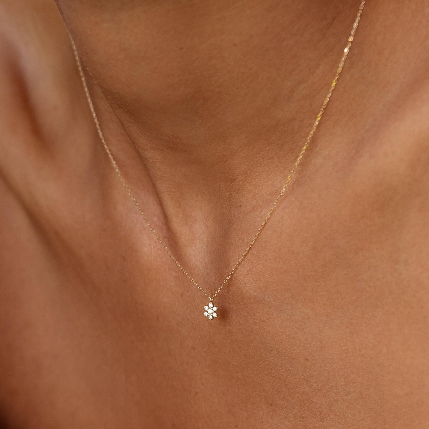 Diamond Flower Necklace 14k Gold - Haldis
