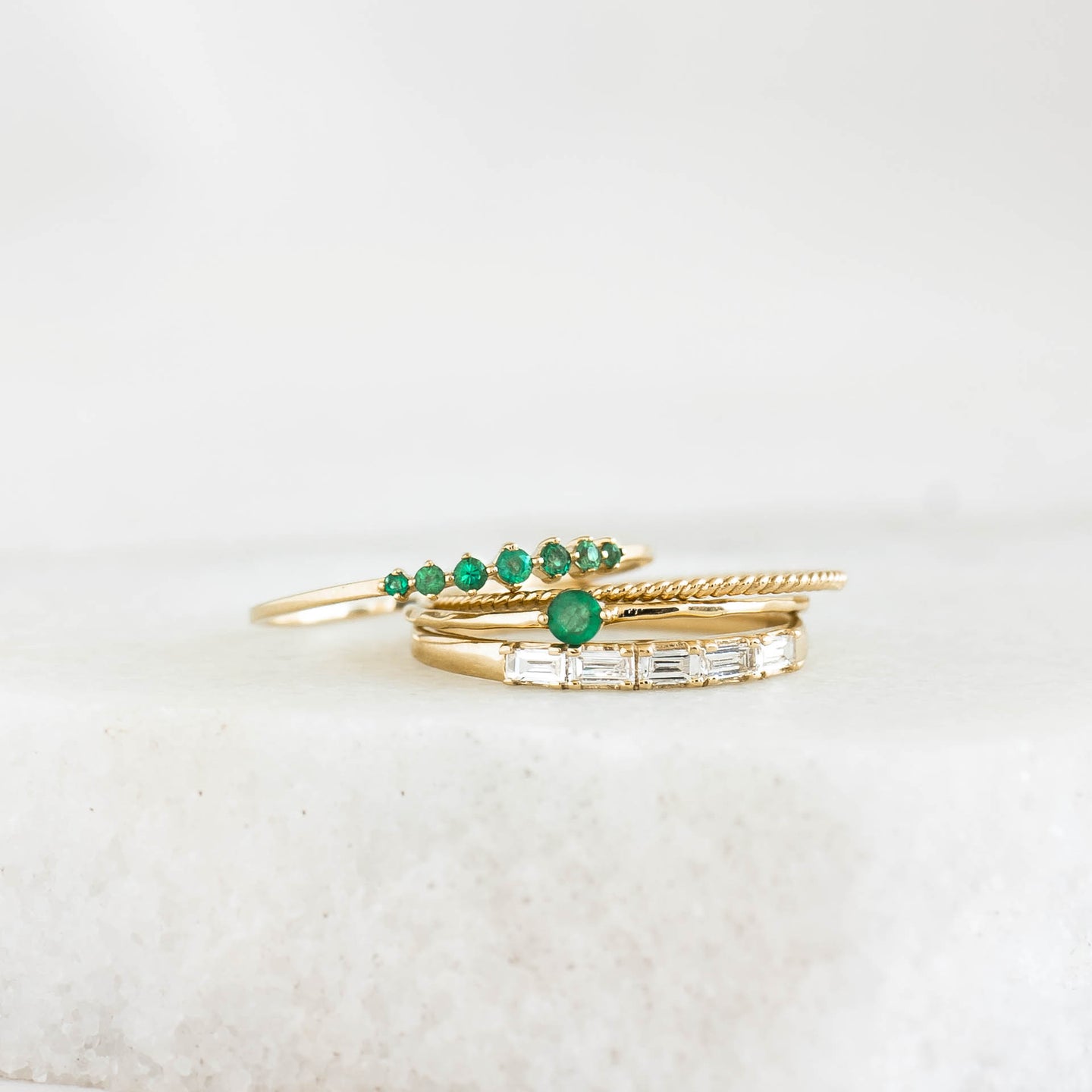 Graduated Emerald Ring 14k Gold - Mila
