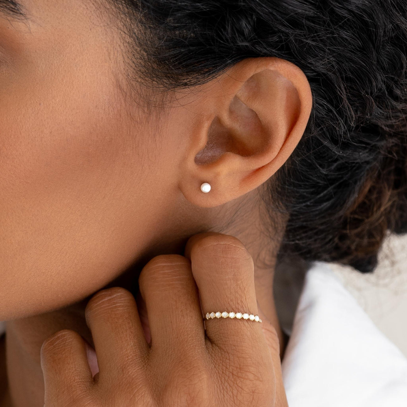 June Birthstone Stud Earrings 14k Gold - Pearl | Linjer Jewelry