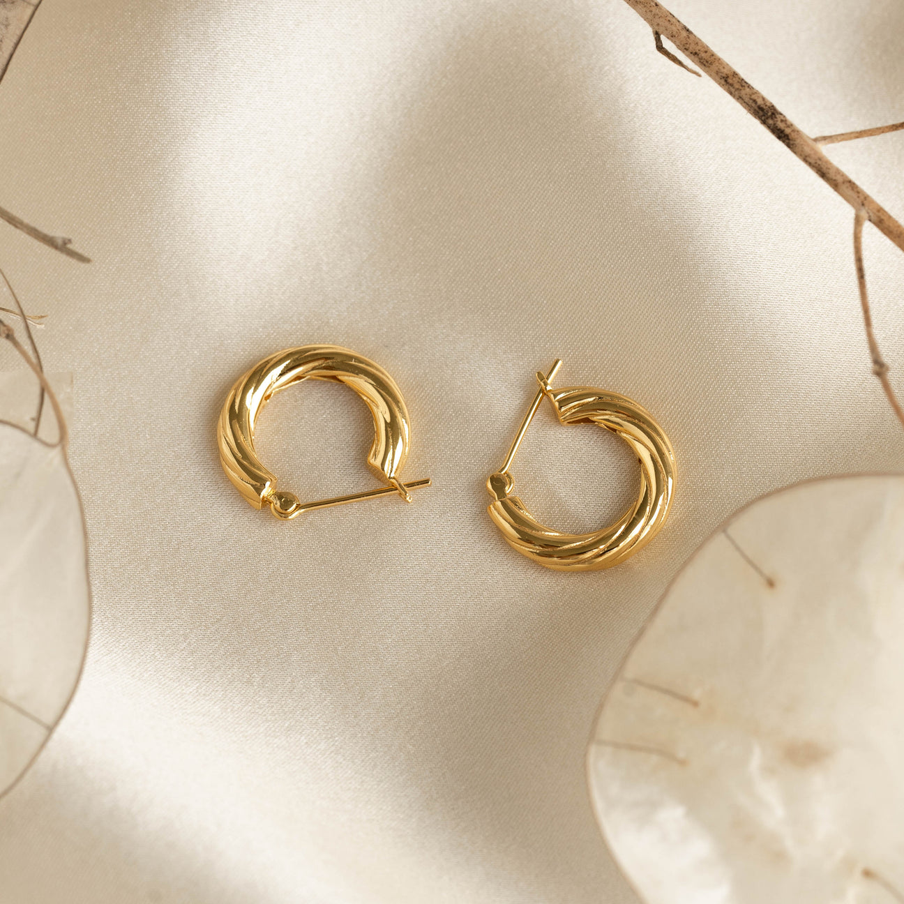 アクセサリー FORSOMEONE HOOP EARRING GOLD Braided Hoop Earrings - Helle | Linjer Jewelry