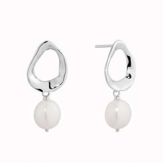 Organic shaped pearl drop earring in silver