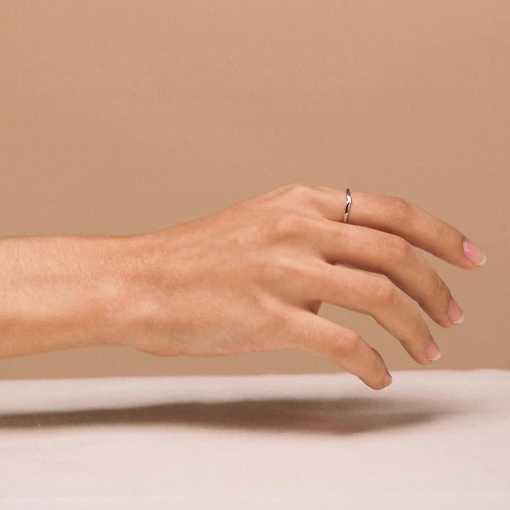 V Ring - Nora | Linjer Jewelry