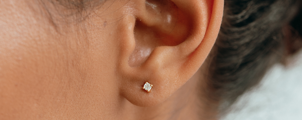 Linjer Stud Earrings - 14k Yellow Gold Diamond Stud Earrings 3mm - Aria