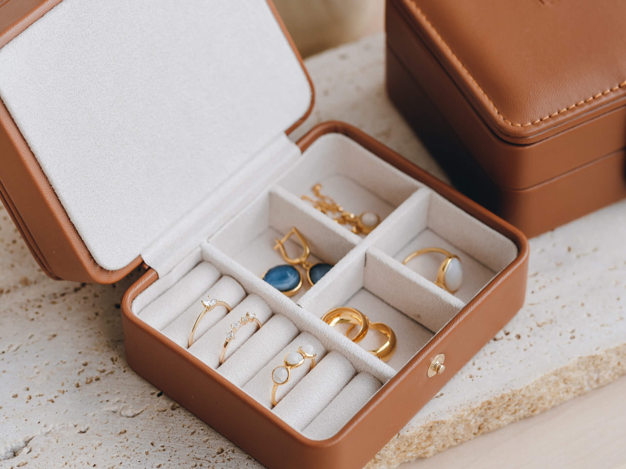 Jewelry Storage Ideas - Travel Jewelry Case - Cognac