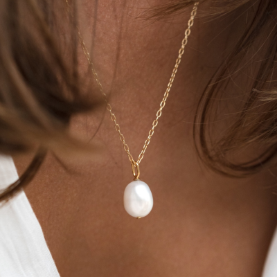 Types of Pearls - Baroque Pearl Necklace