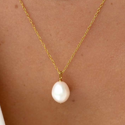 Types of Pearls - Baroque Pearl Necklace