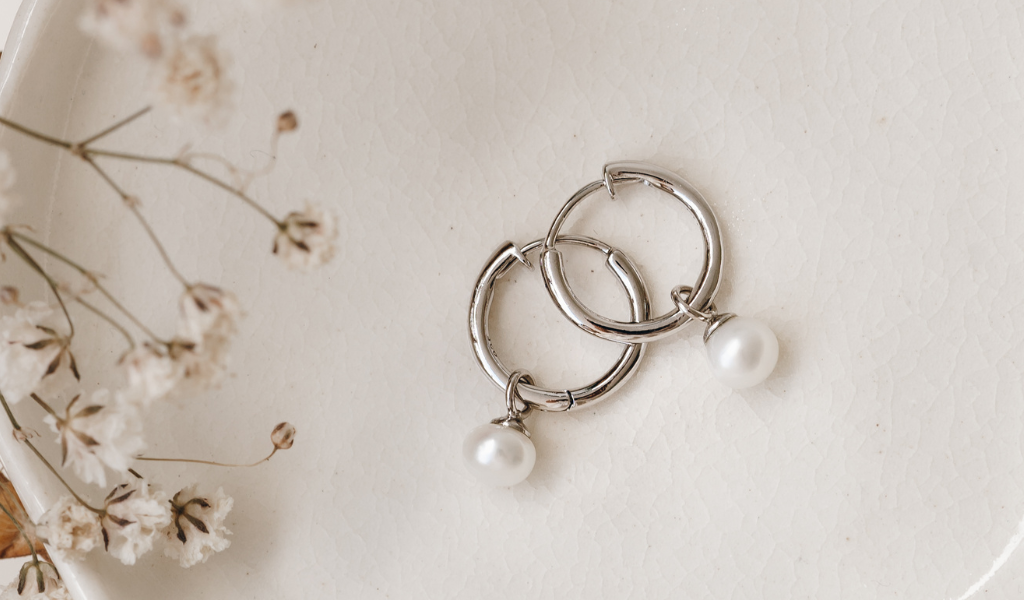Pearl Huggie Earrings Silver - Kirsten