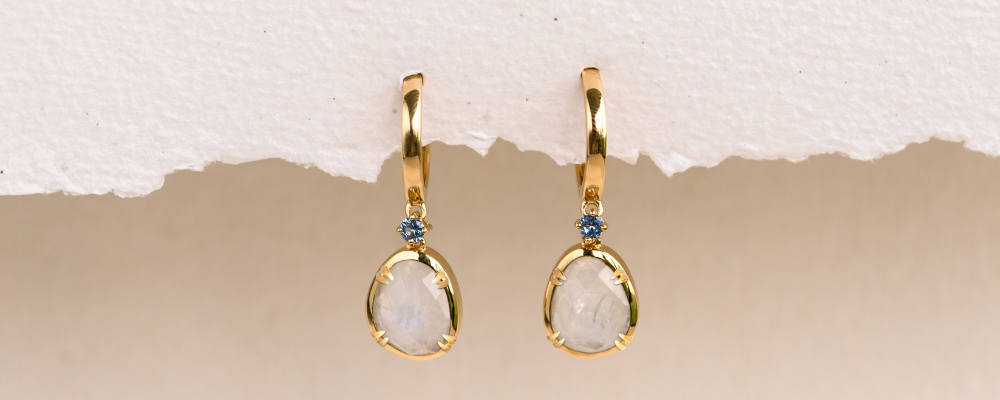 Moonstone Jewelry - Rainbow Moonstone Earrings - Victoria (Blue Gem) 