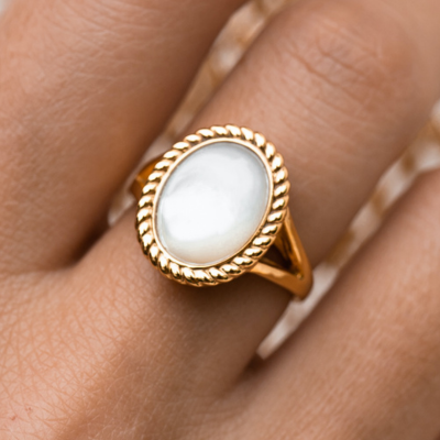 What is Mother of Pearl - Vintage Mother of Pearl Ring - Elisabeth