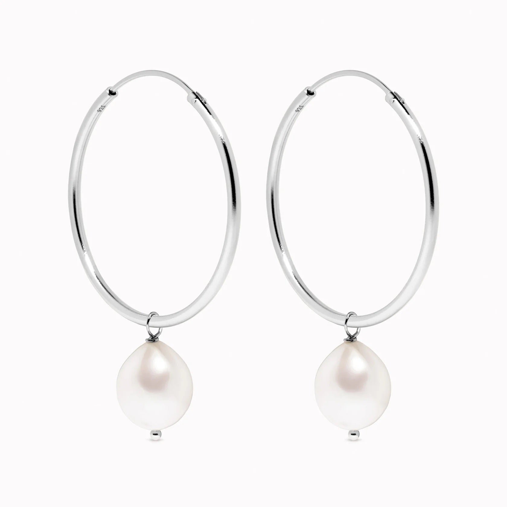 White Gold vs Silver - Hoop Earrings with Pearl Silver - Rebecca