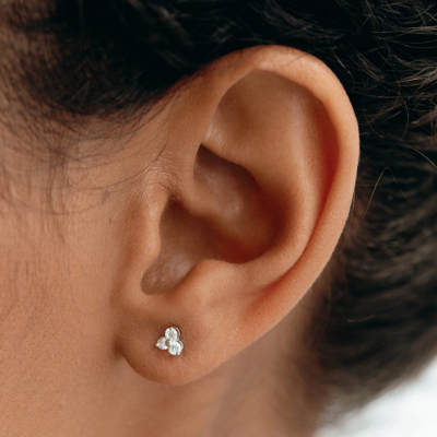 White Gold vs Silver - 14k White Gold Diamond Stud Earrings - Trillium