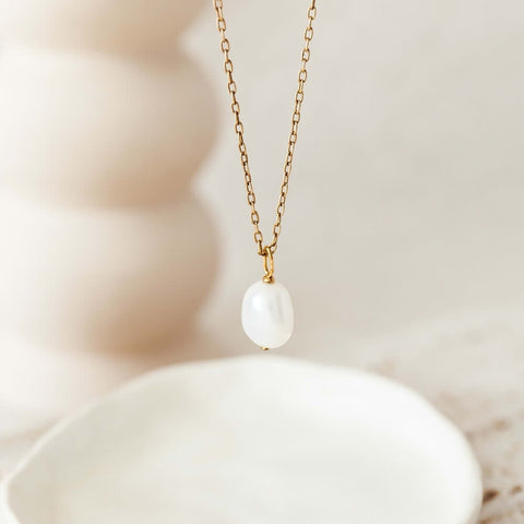 Baroque Pearl Necklace with prop background 