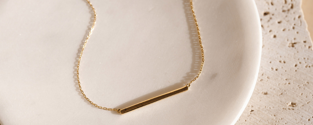 Dainty Gold Necklace - Gold Bar Necklace - Hanne 