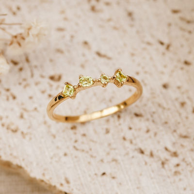 Popular Gemstones – Peridot Ring - Ilse 