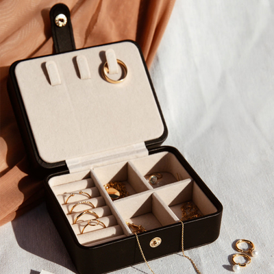 Jewelry Storage Ideas - Travel Jewelry Case - Black